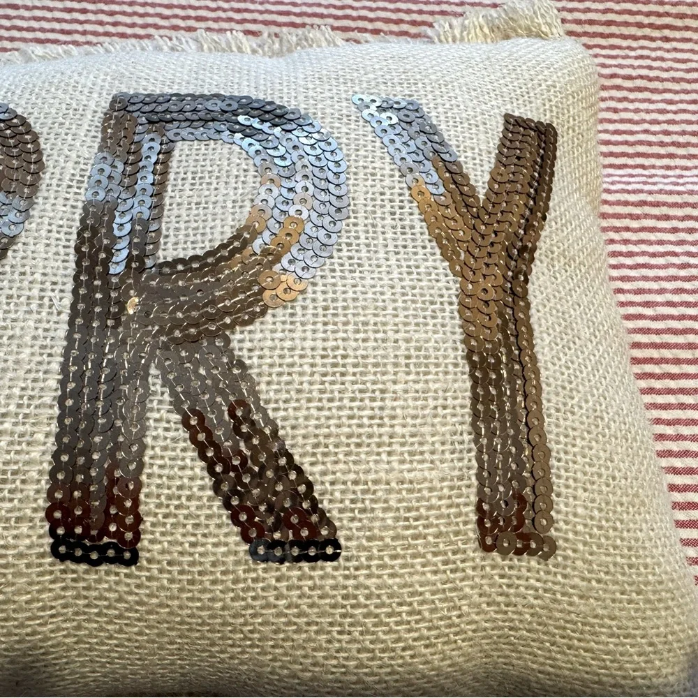 MERRY pillow